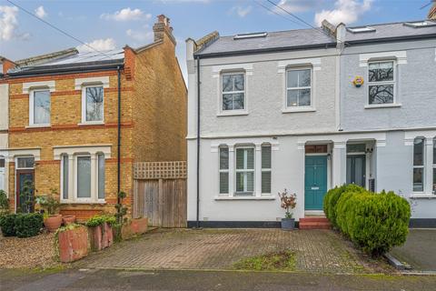 4 bedroom semi-detached house for sale, Chaffinch Road, Beckenham