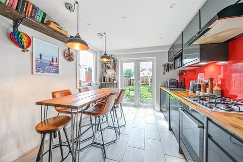 4 bedroom semi-detached house for sale, Chaffinch Road, Beckenham