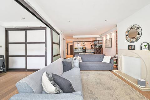 3 bedroom flat for sale, Priory Road, West Hampstead, London, NW6