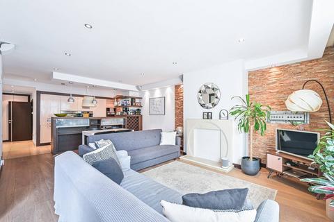 3 bedroom flat for sale, Priory Road, West Hampstead, London, NW6