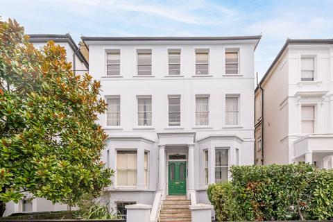 3 bedroom flat for sale, Priory Road, West Hampstead, London, NW6