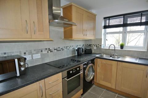 1 bedroom maisonette for sale, Englefield Close, Egham TW20