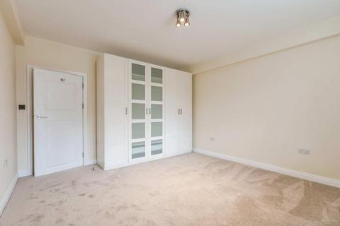 3 bedroom flat to rent, Heathway Court, Finchley Road, London, NW3