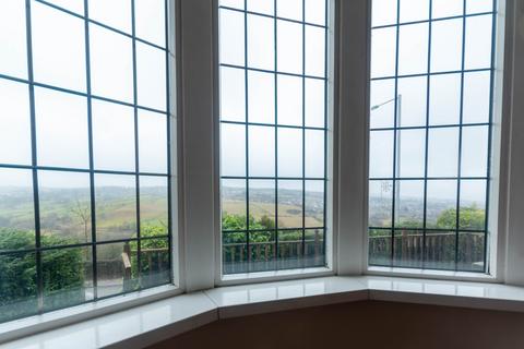355 Halifax Road, Cross Roads, Keighley, BD22 9AA