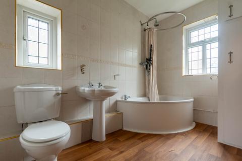 355 Halifax Road, Cross Roads, Keighley, BD22 9AA