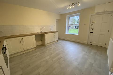 2 bedroom detached house to rent, Lower Cote, Rastrick, Brighouse