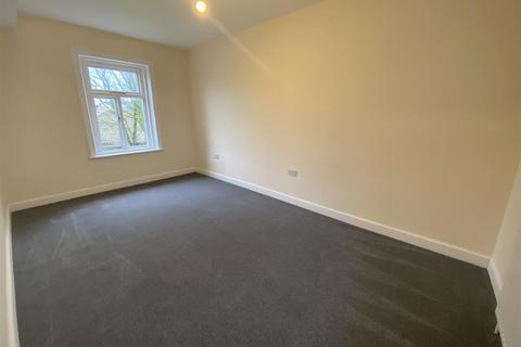 2 bedroom detached house to rent, Lower Cote, Rastrick, Brighouse