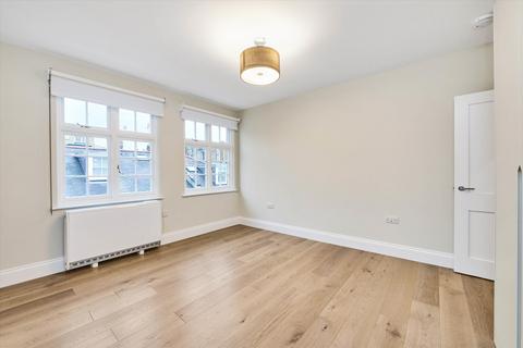 2 bedroom flat to rent, Weymouth Mews, London, W1G