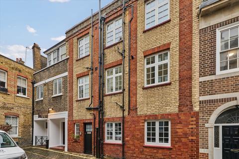 2 bedroom flat to rent, Weymouth Mews, London, W1G