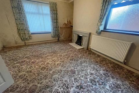 3 bedroom semi-detached house for sale, Hendre Road, Llangennech, Llanelli