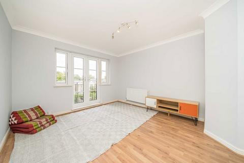 2 bedroom flat to rent, Birkenhead Avenue, Kingston Upon Thames KT2