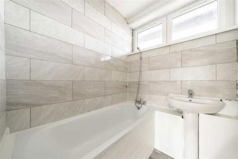 2 bedroom flat for sale, Giffin Street, London SE8