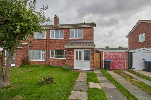 3 bedroom semi-detached house to rent, Lochmore Close, Hinckley, Leicestershire