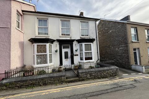 4 bedroom end of terrace house for sale, Greenfield Place, Llandeilo, Carmarthenshire.