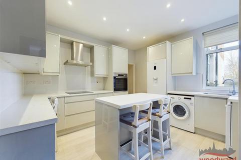 2 bedroom maisonette to rent, Hamilton Road, Harrow