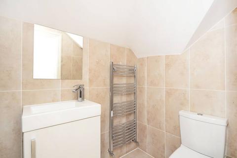 2 bedroom flat to rent, Heathway Court, Child's Hill, London, NW3