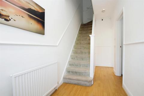 3 bedroom terraced house to rent, St. Edmunds Road, London