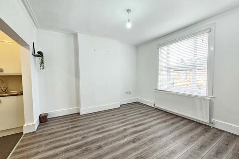 1 bedroom flat to rent, Canbury Park Road, Kingston upon Thames KT2