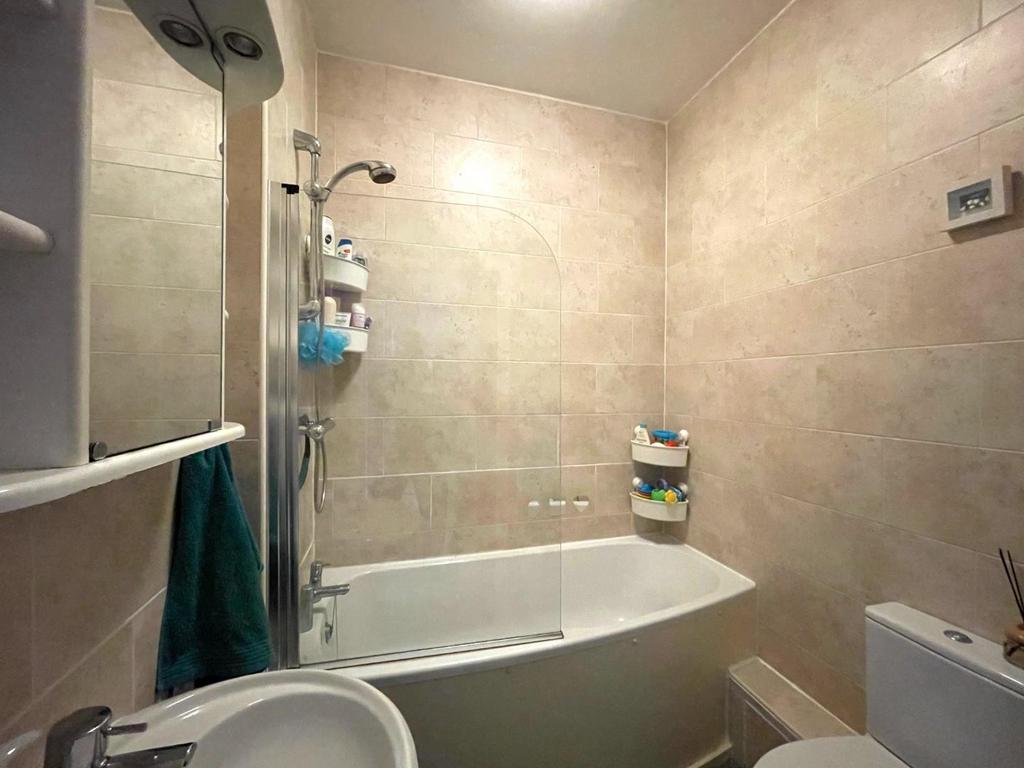 Bathroom.JPG