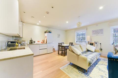 2 bedroom flat to rent, Trinity Street, London, SE1.