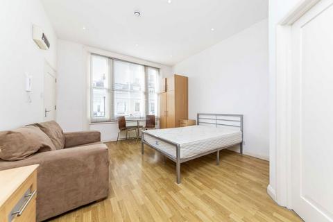 Studio to rent, Castletown Road, London W14