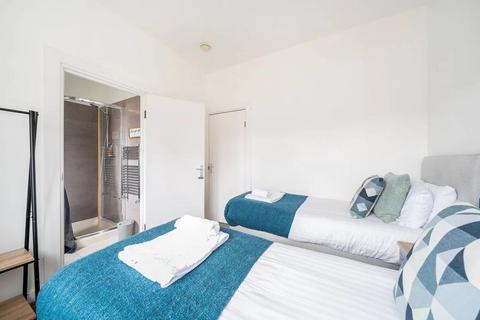 2 bedroom flat for sale, London , W13