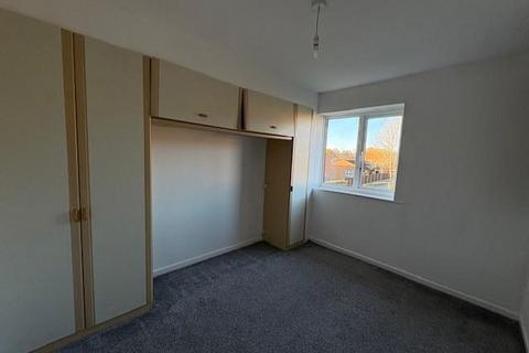 2 bedroom apartment to rent, Hydale Court, Low Moor, Bradford