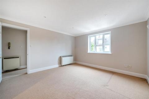 1 bedroom house to rent, Mount Hermon Road, Woking