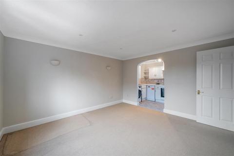 1 bedroom house to rent, Mount Hermon Road, Woking