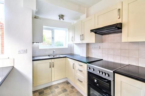 3 bedroom semi-detached house to rent, Fellows Road, Beeston NG9 1AQ