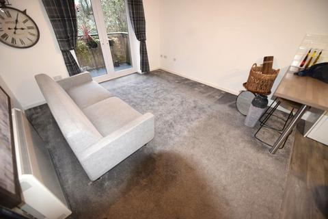 2 bedroom flat to rent, Horsforth House, Flat 23