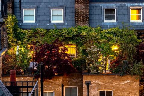 Flat 5, 43 Great Cumberland Place, London, W1H 7TF