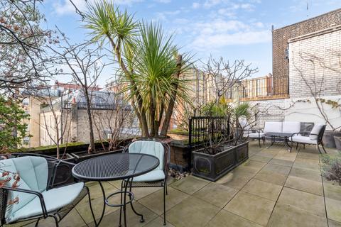 Flat 5, 43 Great Cumberland Place, London, W1H 7TF