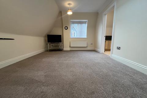 2 bedroom flat to rent, Station Road, Dorridge, Solihull, West Midlands, B93