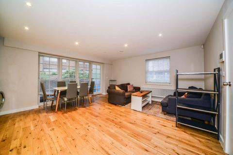 3 bedroom flat to rent, 68 Molesworth Street, Lewisham, London