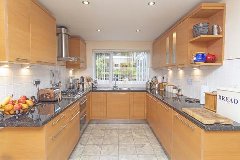 4 bedroom house for sale, Grant Close, Lancaster LA1