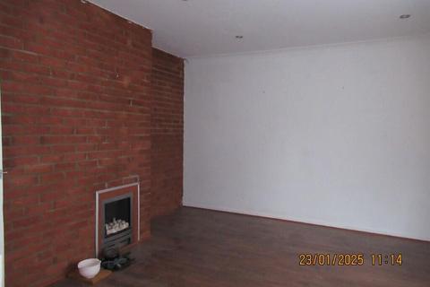 3 bedroom terraced house to rent, Meadow Way, Stevenage SG1