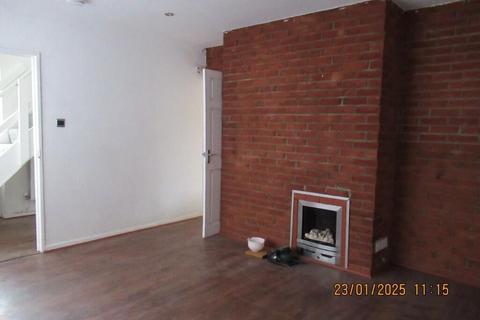 3 bedroom terraced house to rent, Meadow Way, Stevenage SG1