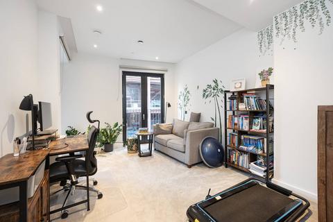 2 bedroom flat for sale, The Denizen, Barbican, London, EC1Y