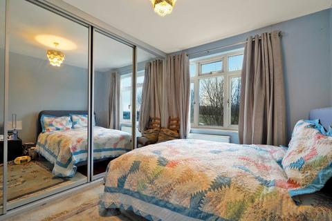 22 Ladbrook Road, London, SE25 6QD