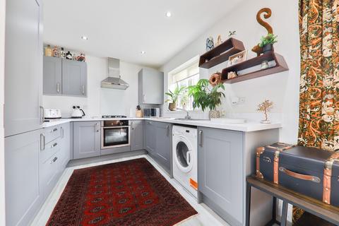 27 Furlong Drive, Kingswood, Hull, HU7 3FL
