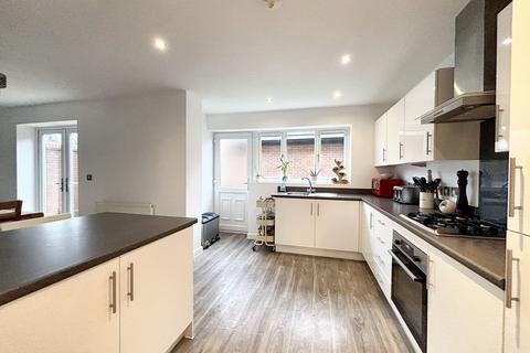 4 bedroom detached house for sale, Vicars Hall Lane, Manchester M28