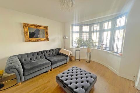 24 Flora Gardens, Romford, RM6 4BG