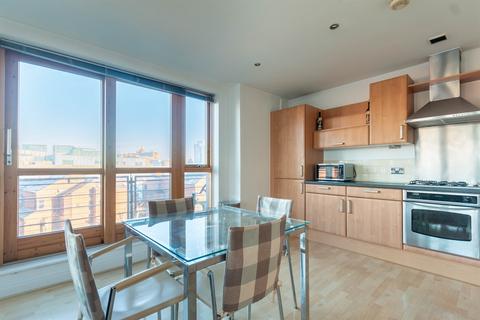 2 bedroom flat for sale, Regents Quay, Brewery Wharf, Leeds