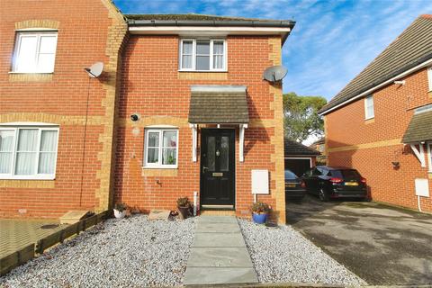 2 bedroom semi-detached house to rent, Foxglove Road, Rush Green, Romford, RM7