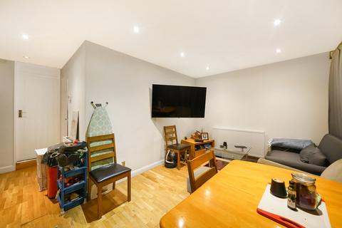 1 bedroom flat for sale, Woodvale Walk, London, SE27