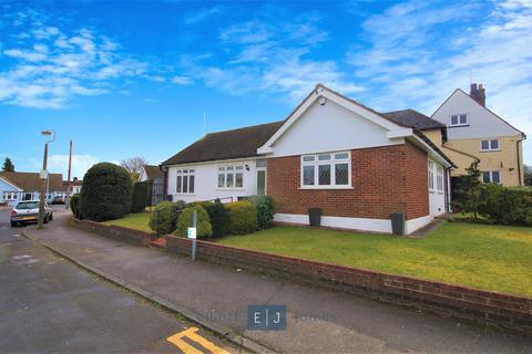 3 bedroom detached bungalow to rent, Hainault Grove, Chigwell IG7