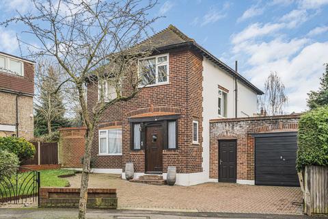 4 bedroom detached house to rent, Carlton Road, South Croydon, Surrey, CR2