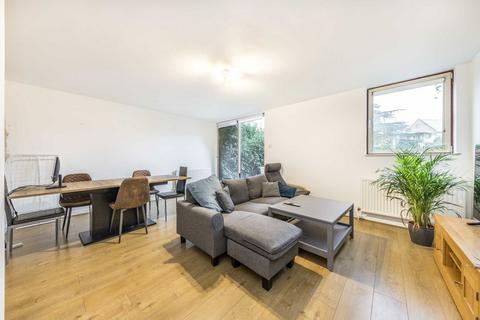 3 bedroom flat for sale, Asher Way, London E1W