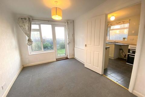 3 bedroom semi-detached house to rent, Roundwood Road, St. Leonards-On-Sea